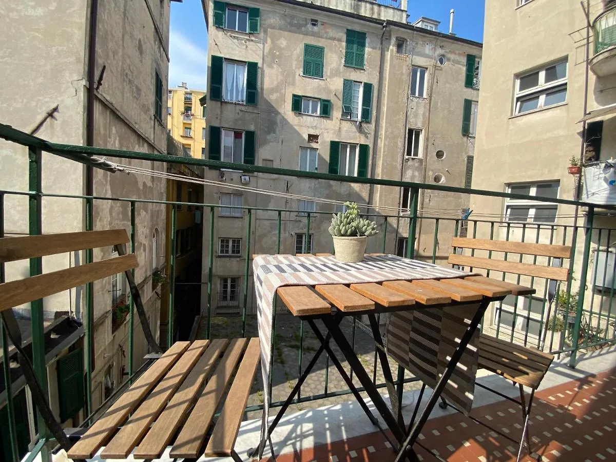 Casaviva- Ampio Appartamento Nei Vicoli Di Genova 0*, Genoa Italy