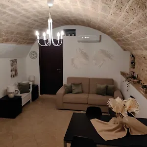 Myrrh , Bari Italia